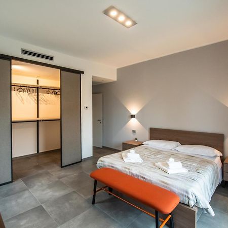 350 M Da Ospedale Maggiore L Parcheggio Prive L Rooms Parma Exteriör bild