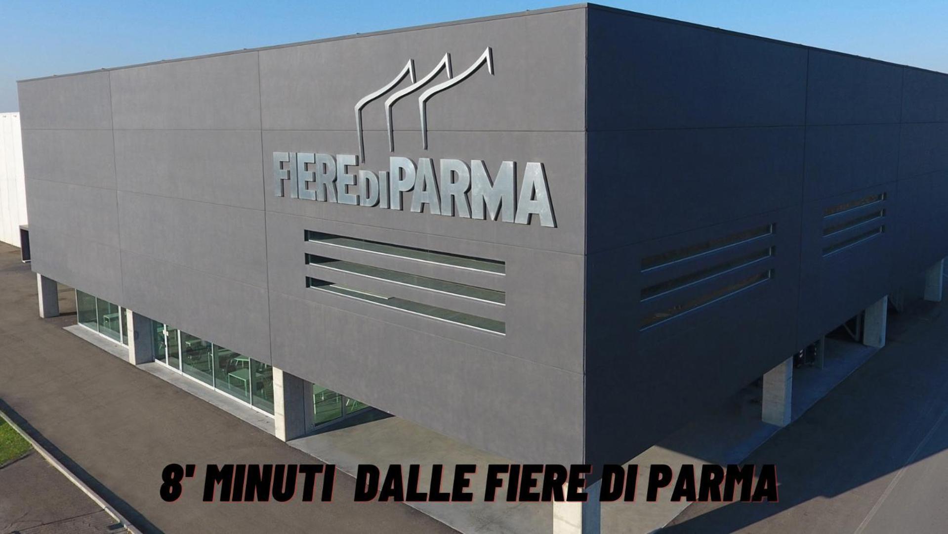 350 M Da Ospedale Maggiore L Parcheggio Prive L Rooms Parma Exteriör bild