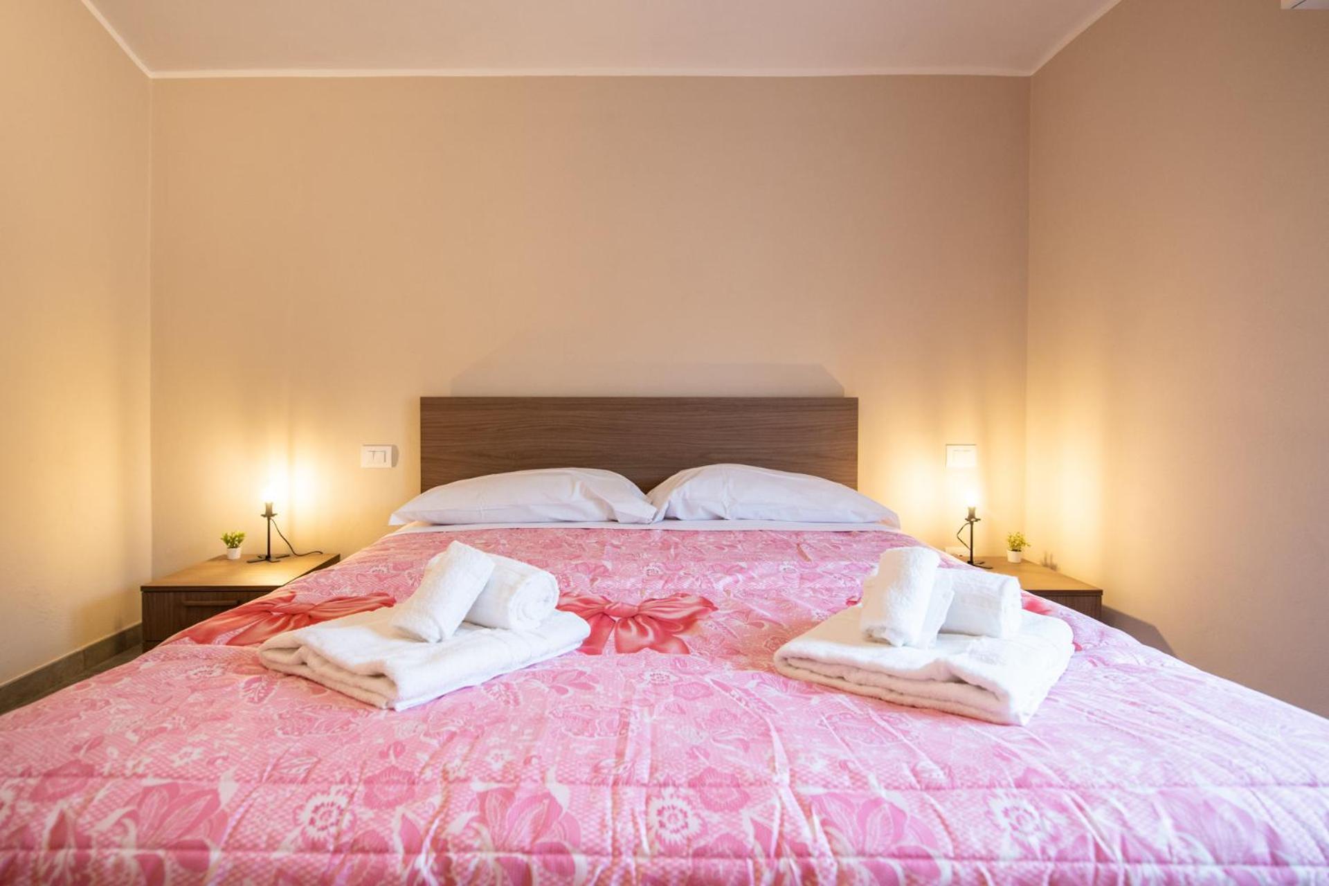 350 M Da Ospedale Maggiore L Parcheggio Prive L Rooms Parma Exteriör bild