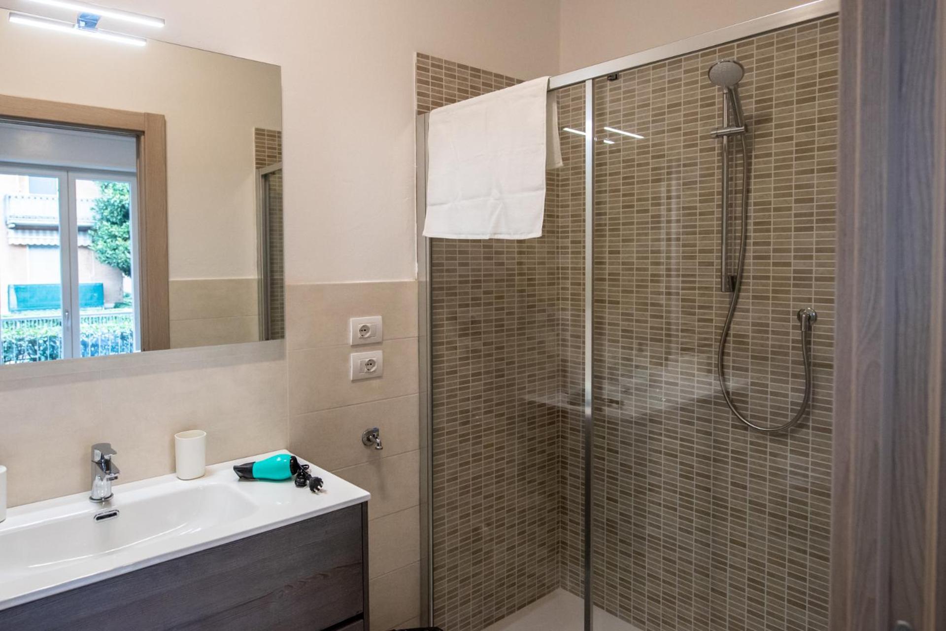 350 M Da Ospedale Maggiore L Parcheggio Prive L Rooms Parma Exteriör bild