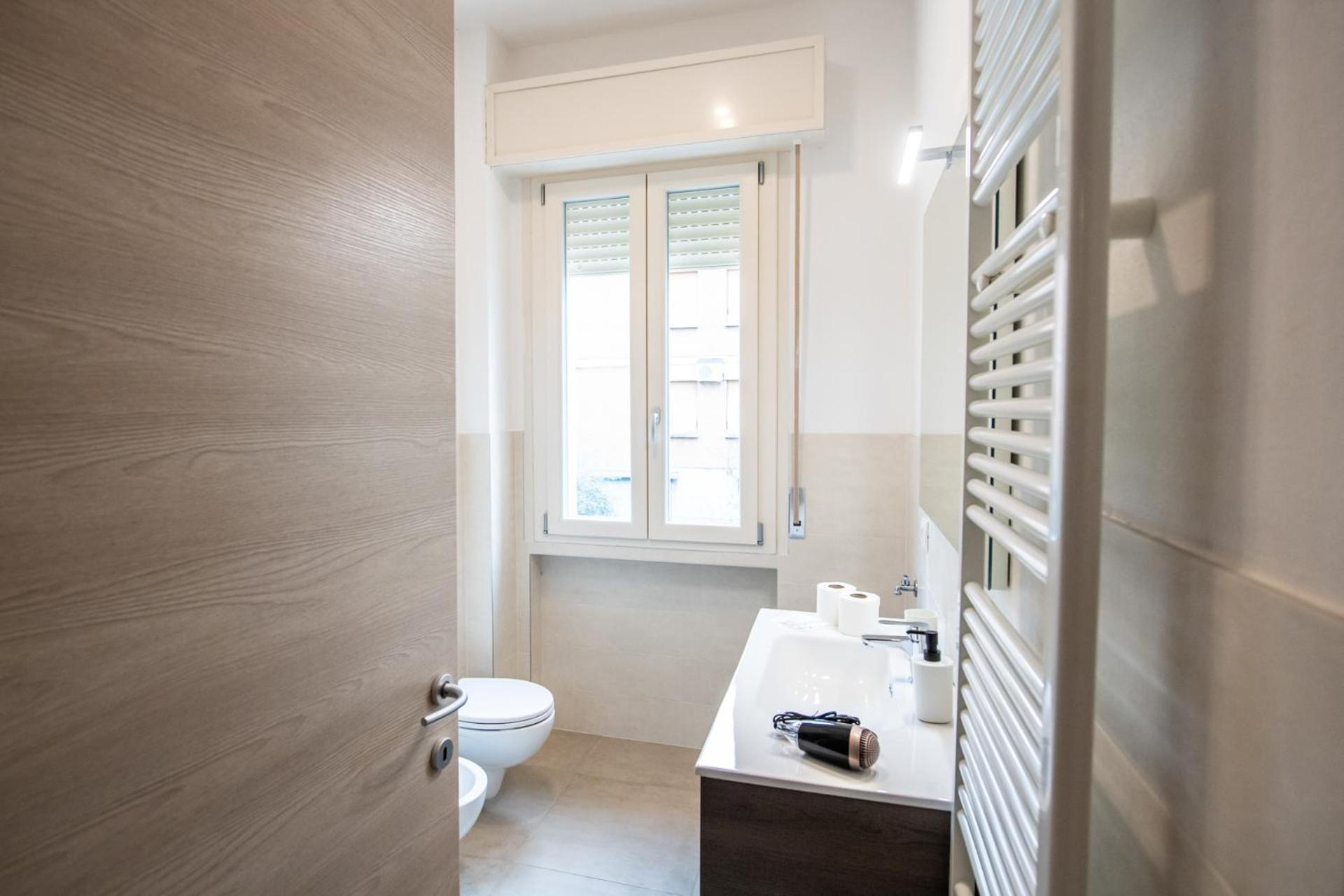 350 M Da Ospedale Maggiore L Parcheggio Prive L Rooms Parma Exteriör bild