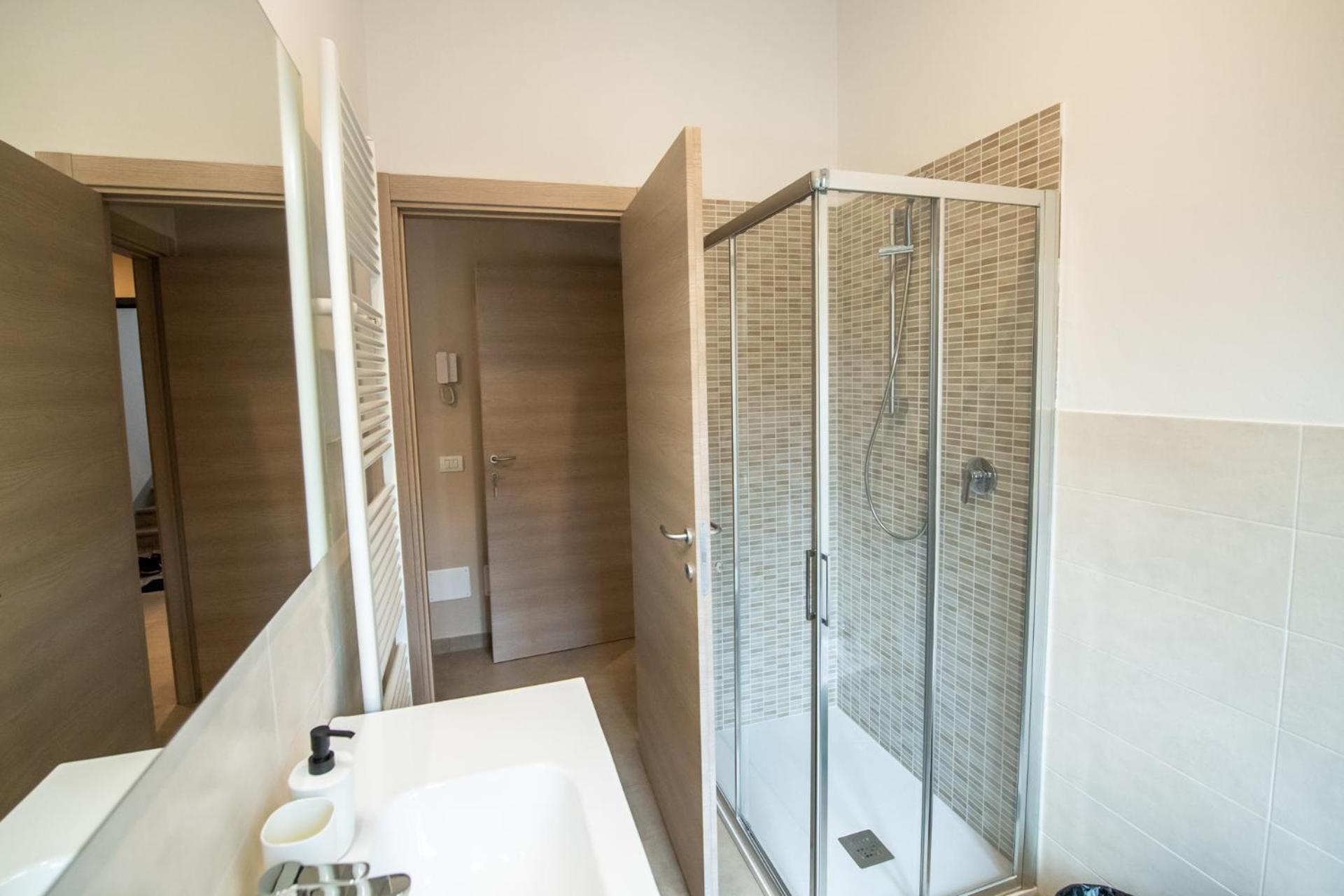 350 M Da Ospedale Maggiore L Parcheggio Prive L Rooms Parma Exteriör bild