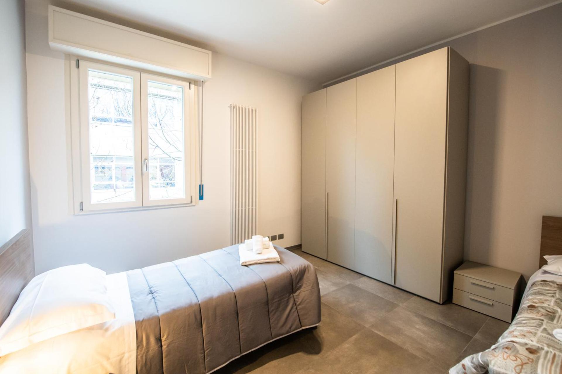 350 M Da Ospedale Maggiore L Parcheggio Prive L Rooms Parma Exteriör bild