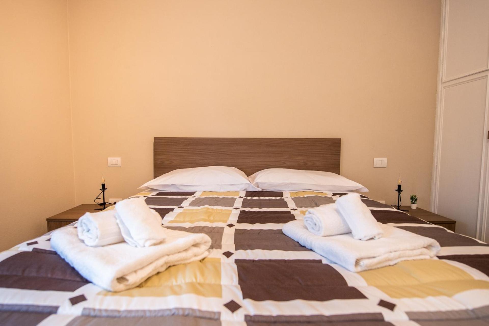 350 M Da Ospedale Maggiore L Parcheggio Prive L Rooms Parma Exteriör bild